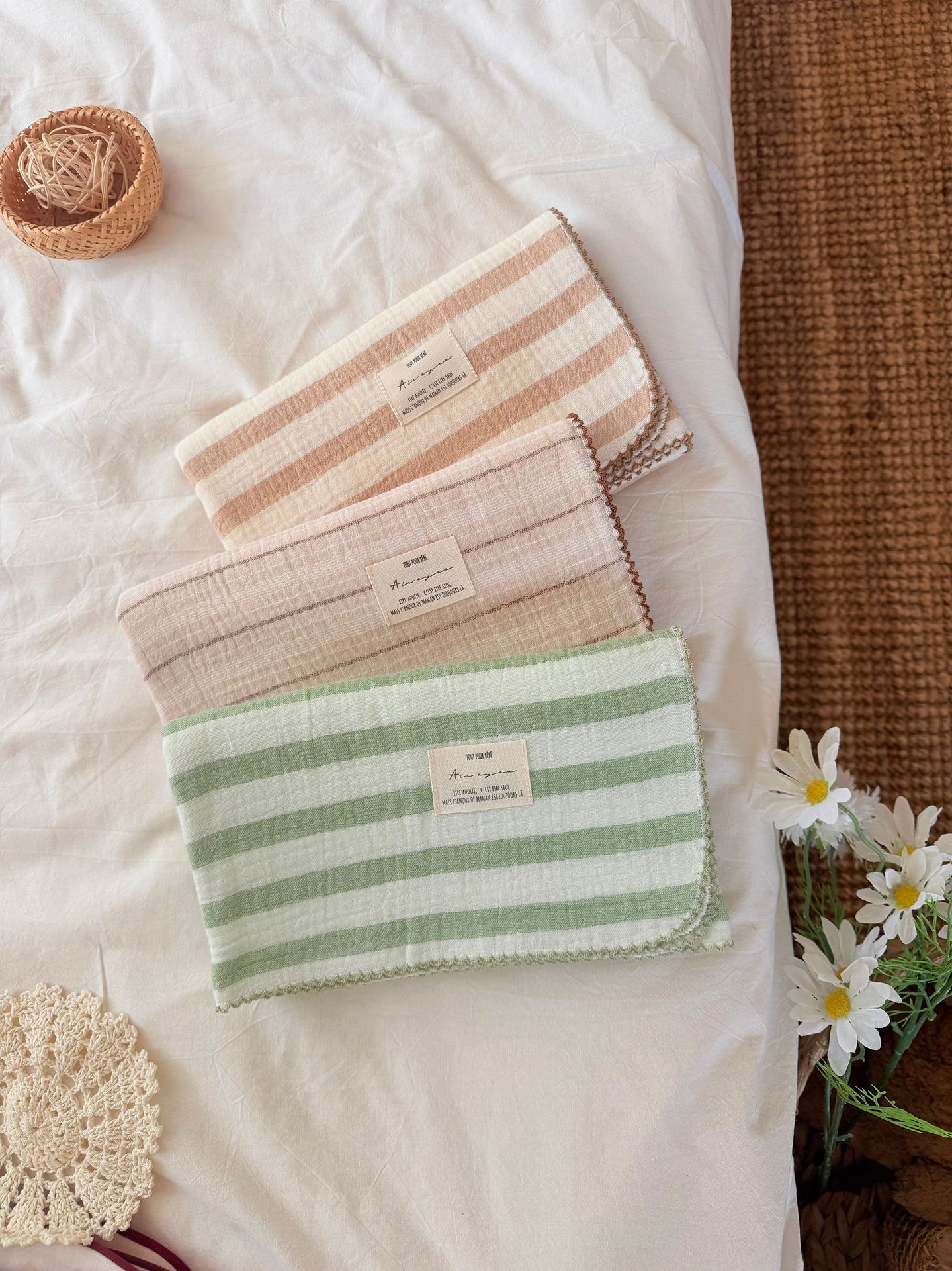 ผ้าห่อตัวเด็กทารกฤดูร้อน ผ้ามั - Baby Girl Nursery Quilt บทวิจารณ์และราคา