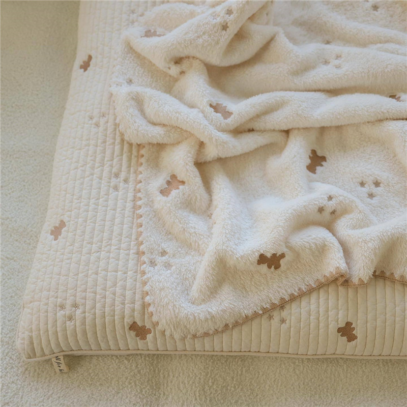 ฤดูหนาวผ้าห่มเด็กทารกแรกเกิดขน - Baby Girl Nursery Quilt บทวิจารณ์และราคา